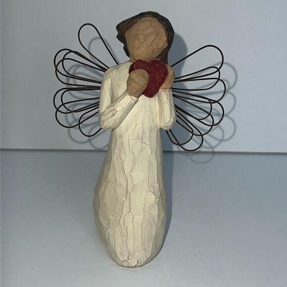 Willow Tree "Angel of the Heart" Figurine 2000 Girl Wings Holding Red Heart - Picture 1 of 12